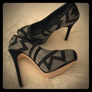 Beautiful black and silver heels! Never worn!